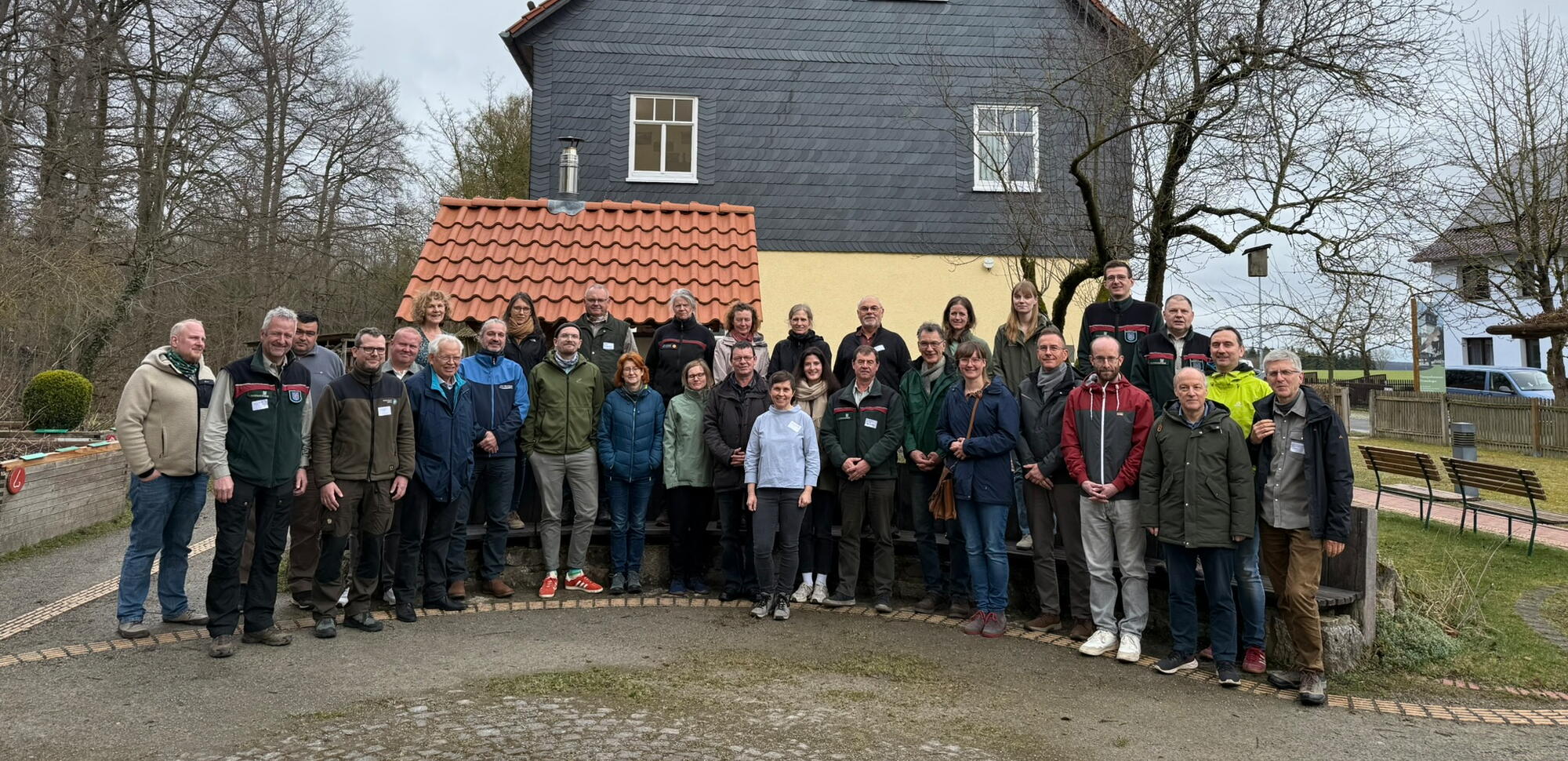 Gruppenbild mit allen Teilnehmenden des Runden Tisches Naturschutz