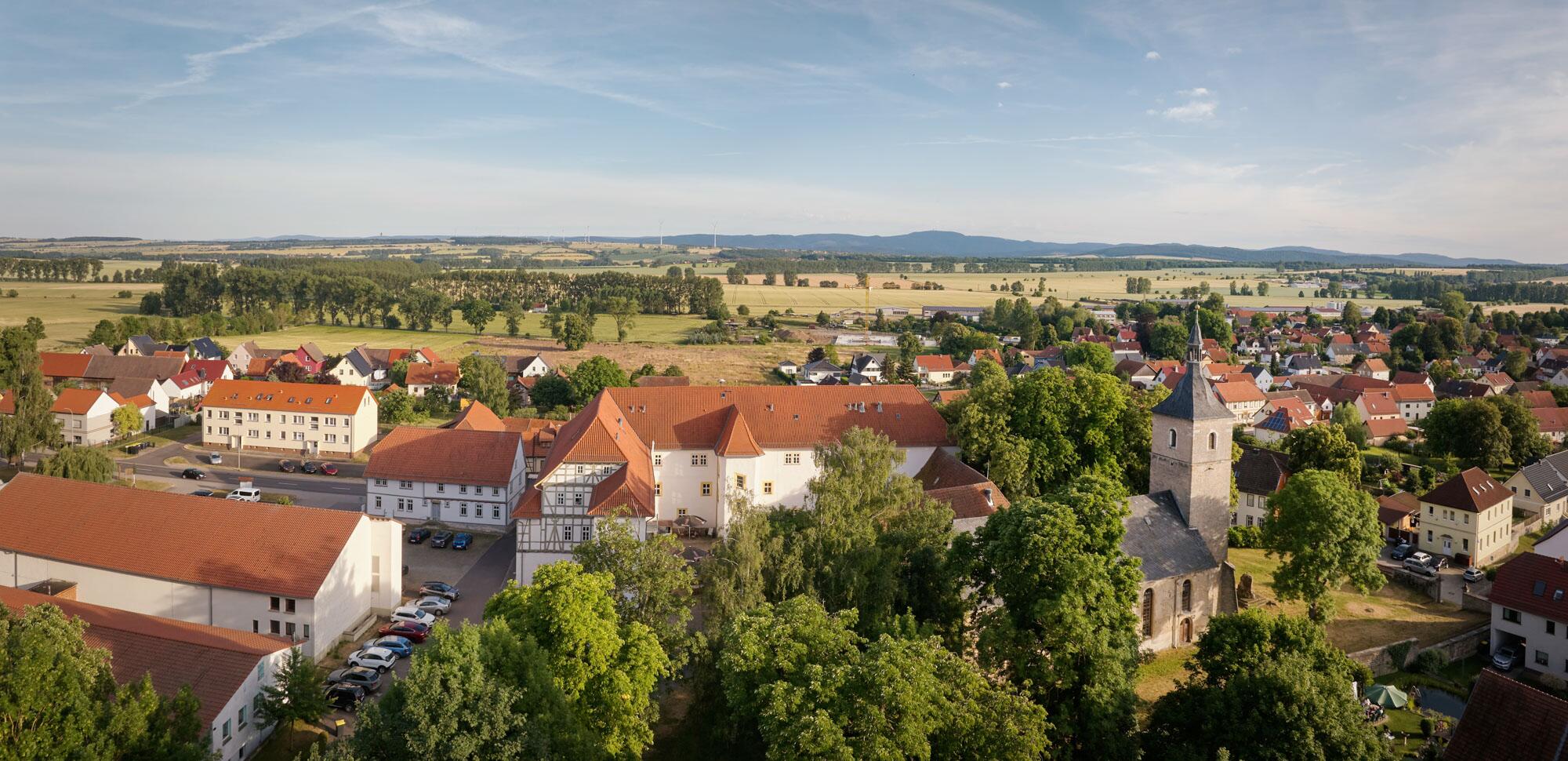 Blck auf Behringen, dem größten Ortsteil der Gemeinde Hörselberg-Hainich