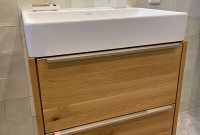 passender Unterbau-Waschtisch zum Badschränkchen