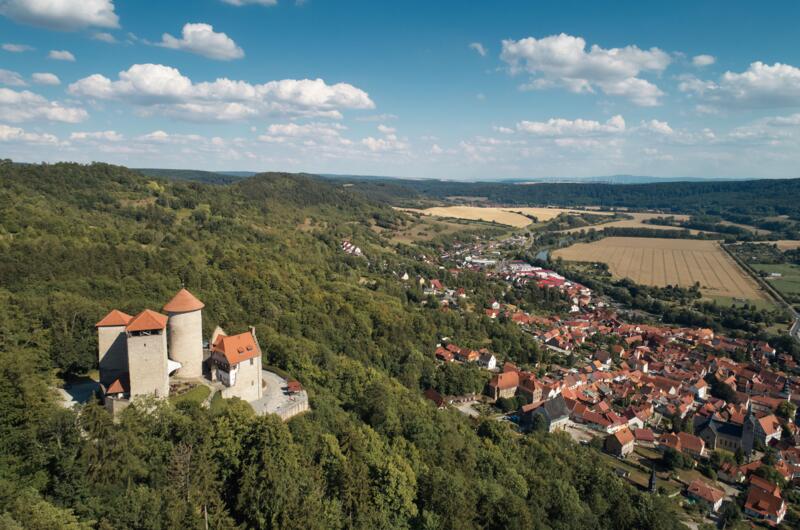 Burg Normannstein und Treffurt aus der Luft