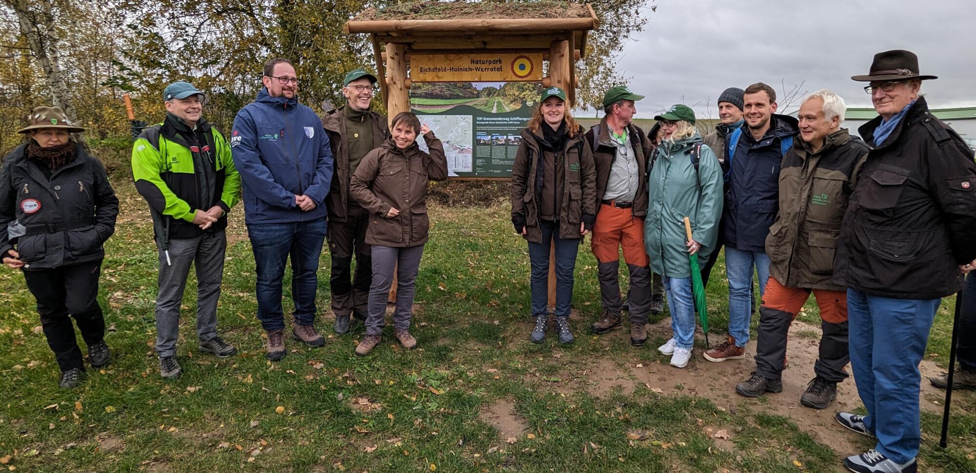 Vorstellung der neuen Informationstafel am TOP-Grenzwanderweg Schifflersgrund.