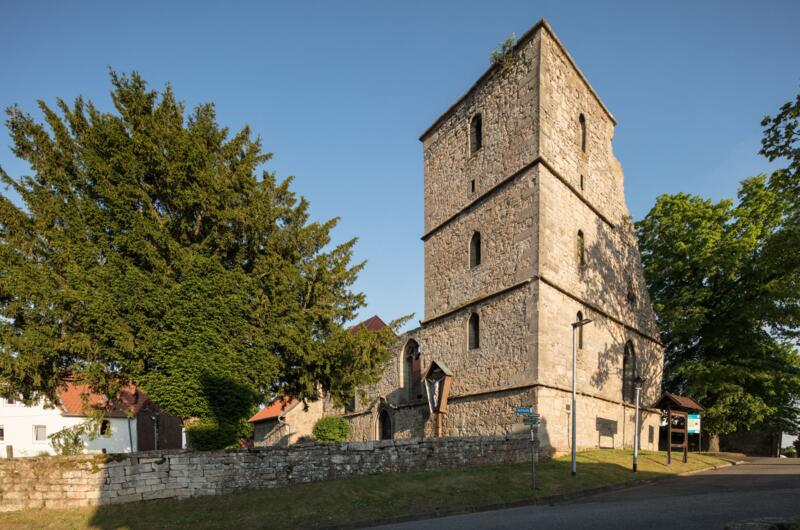 Katharinenberg - Kirchenruine mit dem "Turm ohne Spitze"