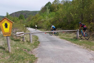 Verbindungswege bringen den Radfahrer zu den drei Radwegen im Nationalpark, hier vom Parkplatz Mallinde zum Nationalpark-Rund und der Gelben Route.