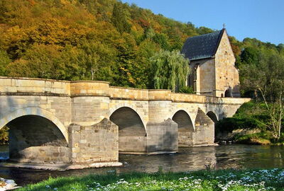 Alte Werrabr?cke mit Liboriuskapelle in Creuzburg