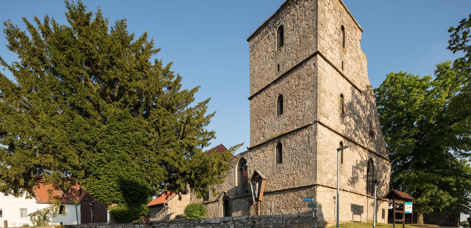 Katharinenberg - Kirchenruine mit dem "Turm ohne Spitze"
