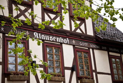 Klausenhof Schriftzug