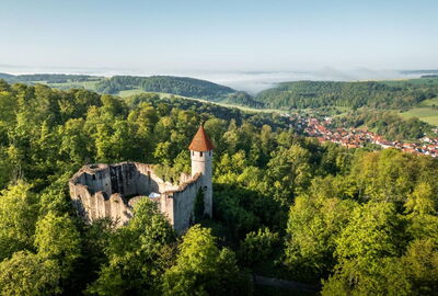 Burgruine Haineck bei Nazza von oben