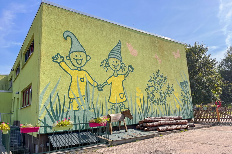 Wandbild "Wichtel" am ASB Kindergarten „Cuxhofwichtel“ in Mihla